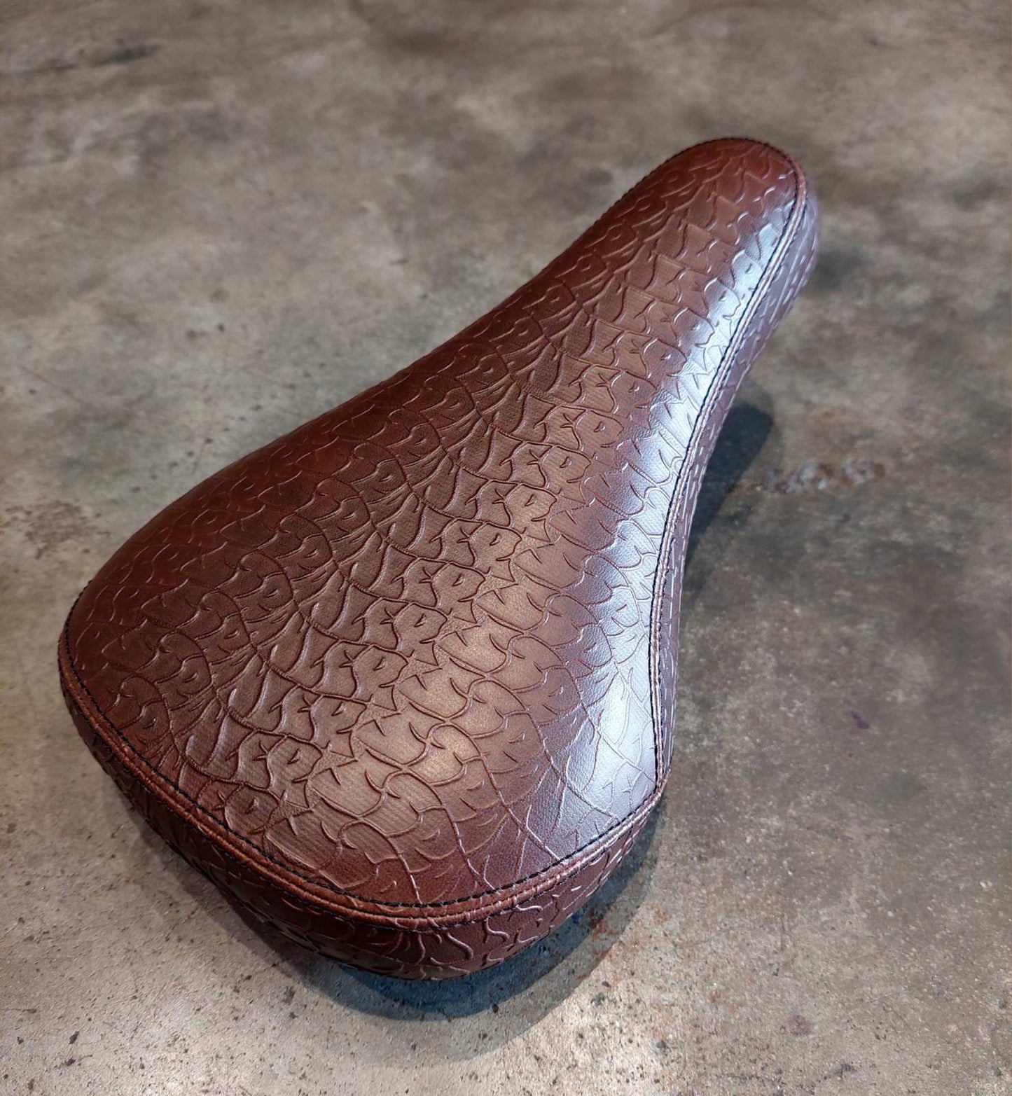 Stranger Zefaria Fat Stealth Pivotal Seat