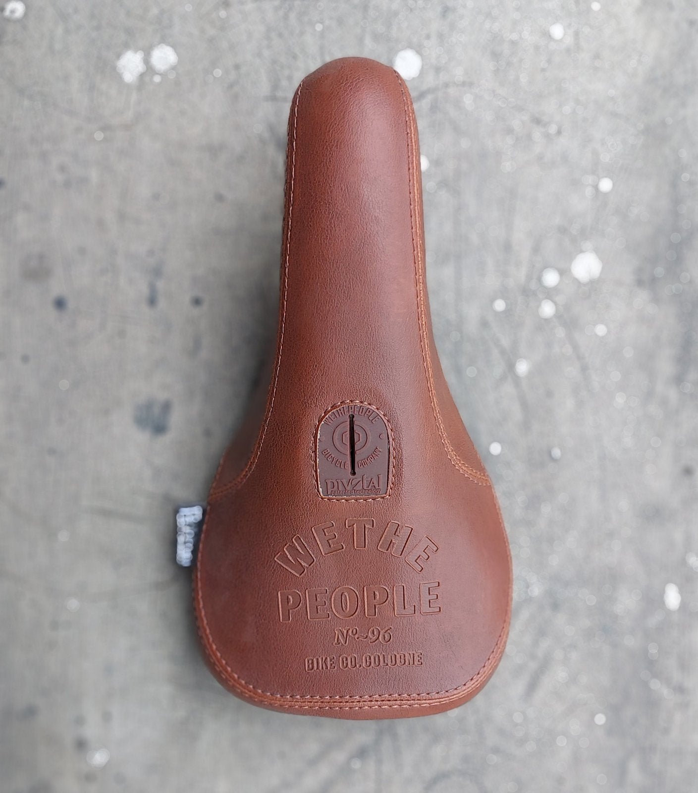 Wethepeople Team Pivotal Seat - Slim Brown