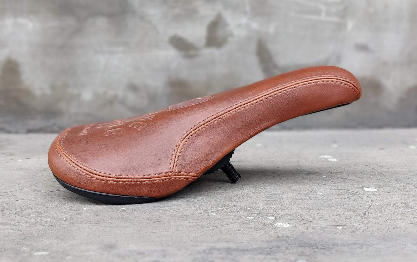 Wethepeople Team Pivotal Seat - Slim Brown