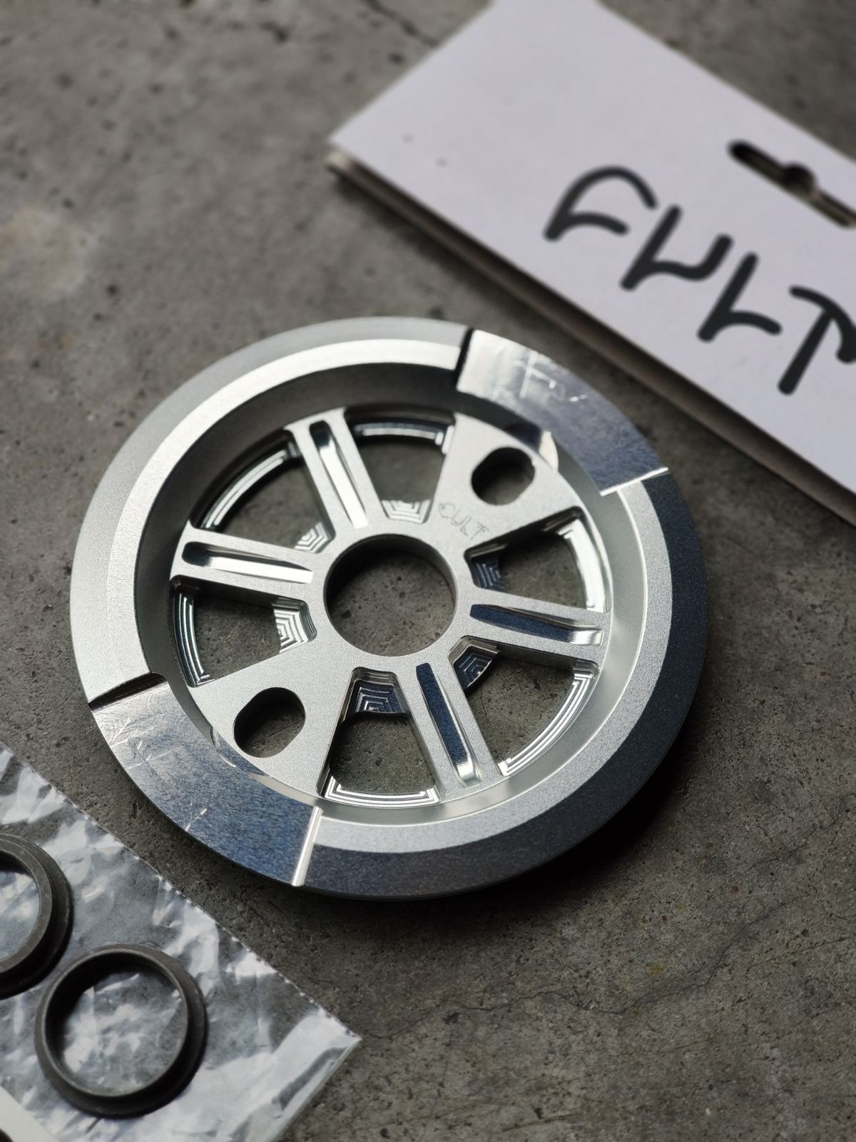 Cult Dak Guard Sprocket 25T – Polished Silver