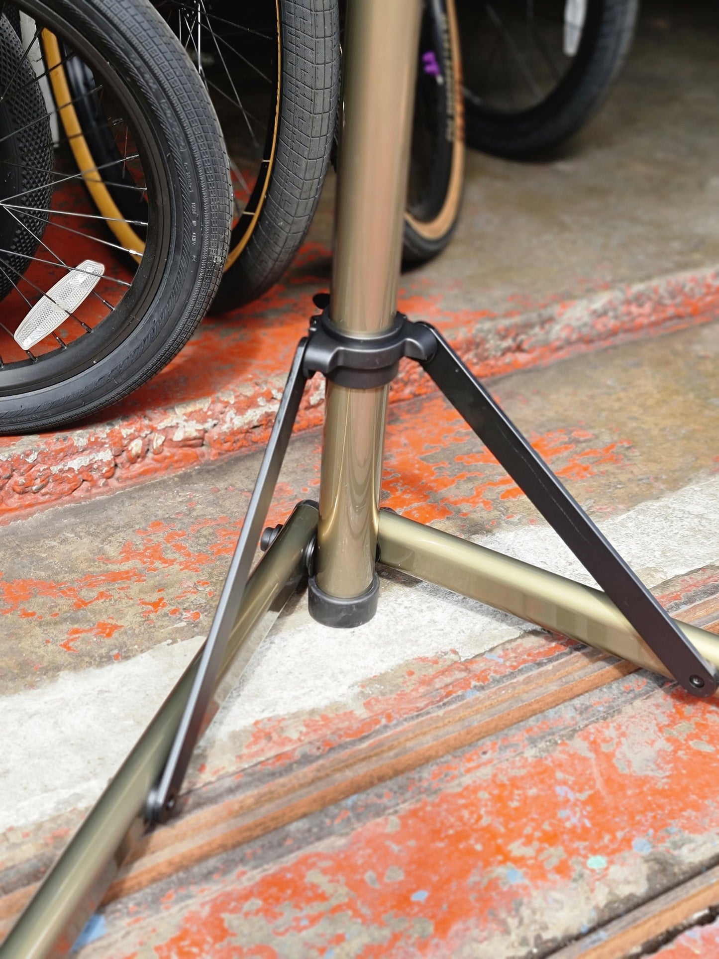 Bike Hand, Repair Stand