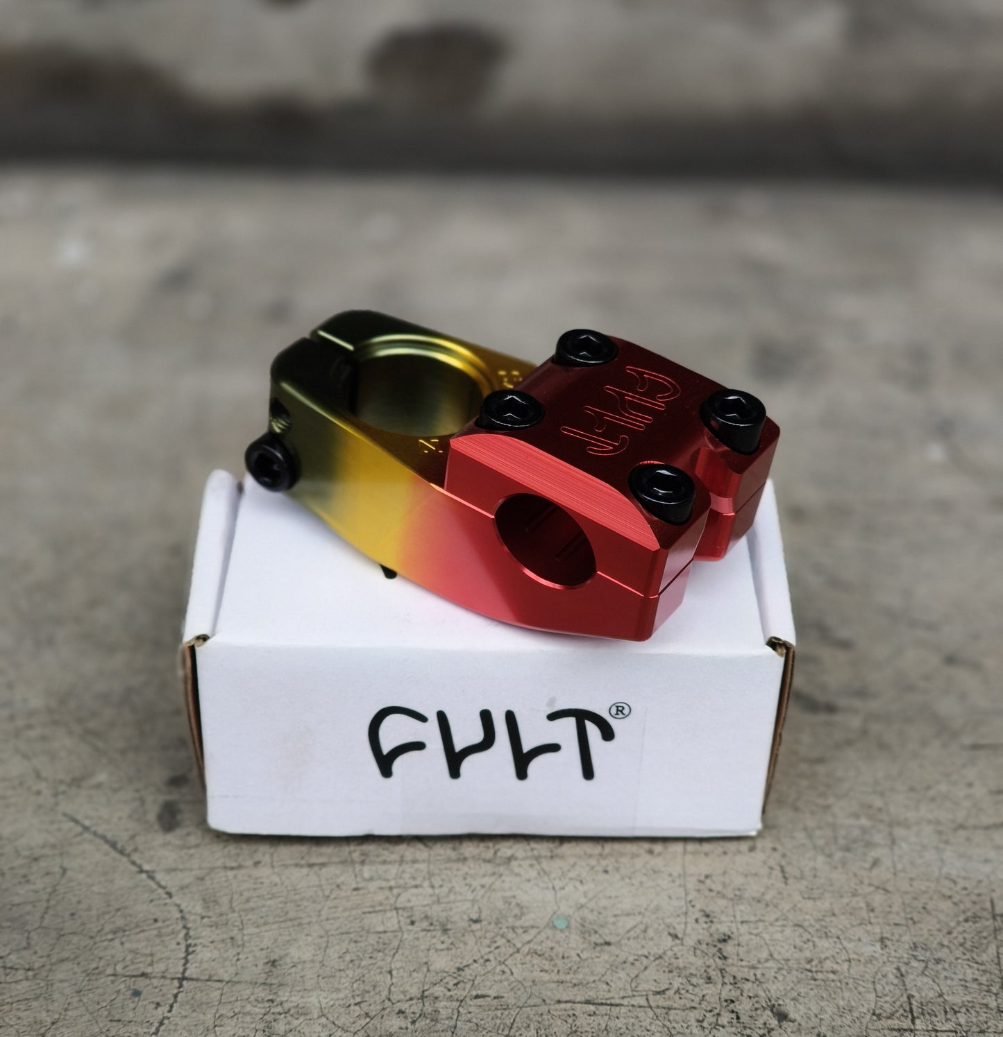 CULT Salvation V4 Stem Rasta (46mm) topload