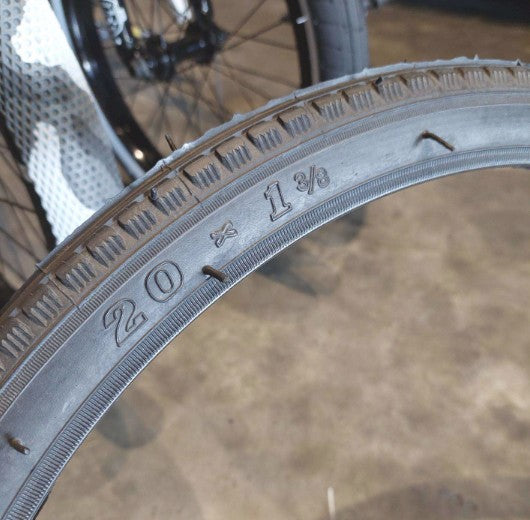 z Tire 20 x 1 3/8 Leo (sold per piece)