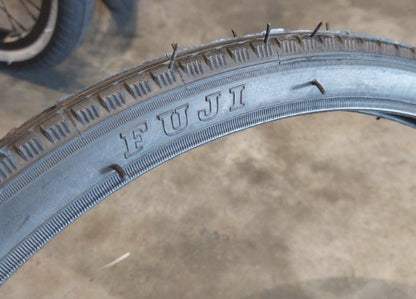 z Tire 20 x 1 3/8 Leo (sold per piece)