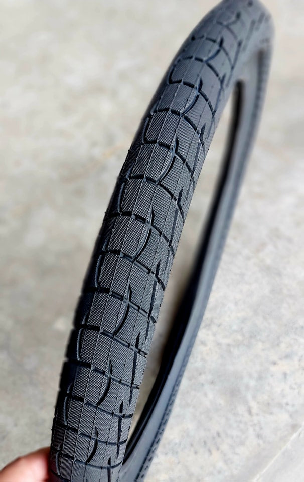 Animal GLH BMX Tire 20 x 2.30"