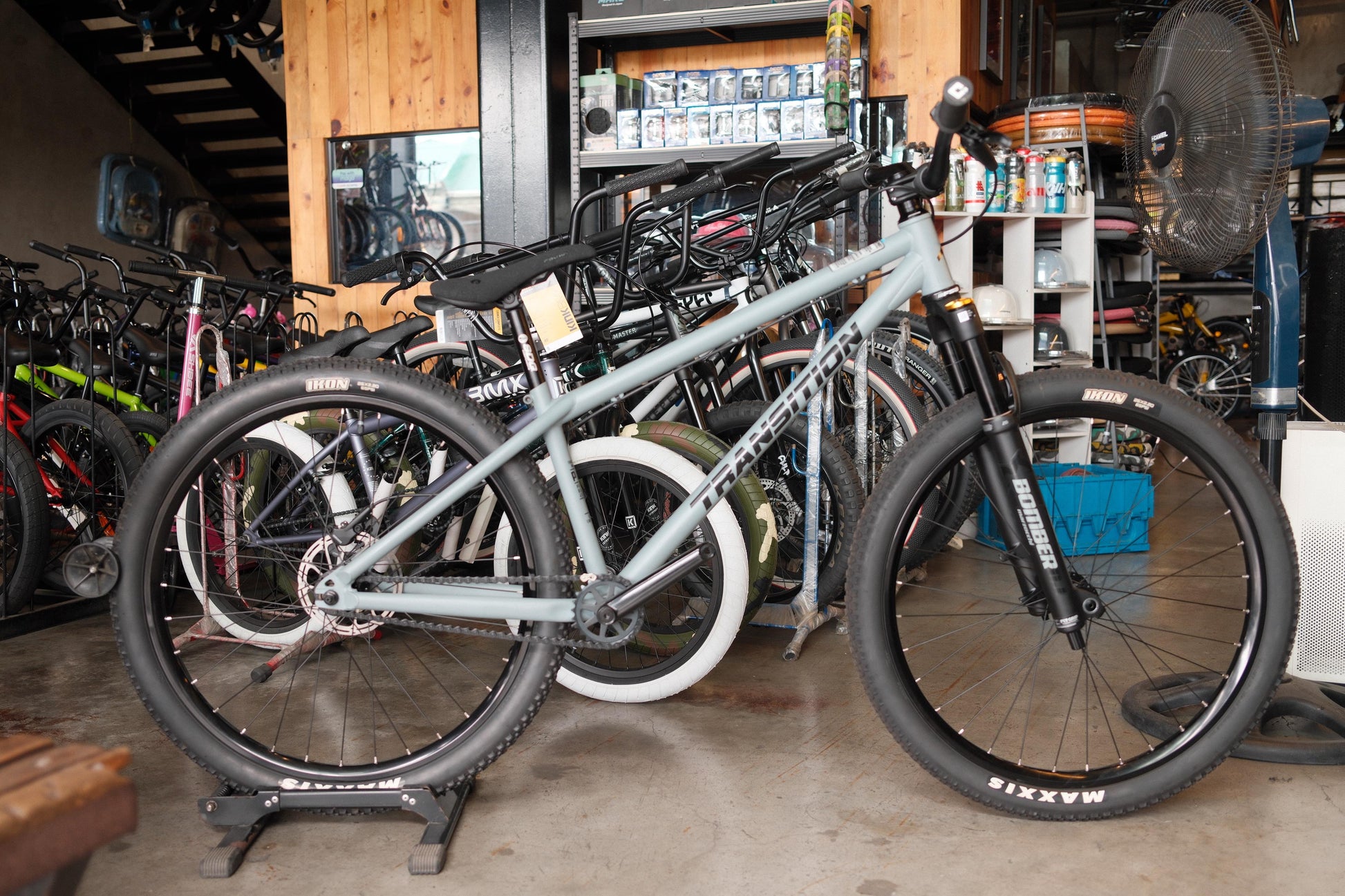 Transition Bikes Best Pedals For Dirt Jumping Transition Pbj Bike