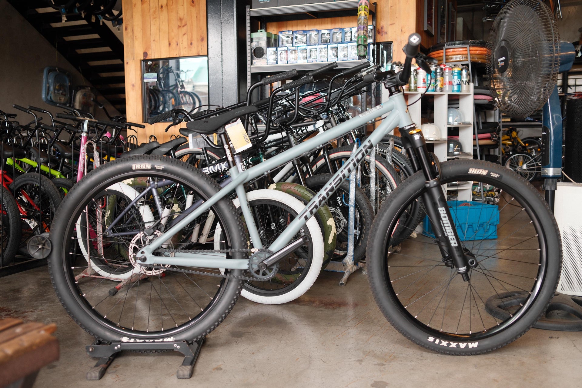 Transition Pbj Dirt Jump Pedals Transition PBJ Dirt Jump