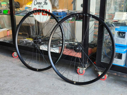 Wheel Set - VELOCI ROLLCii GRA23  , Traction Hubs (Front & Rear)