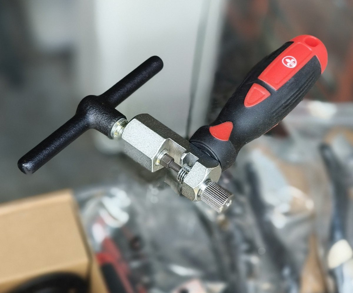 The Project, Chain Cutter