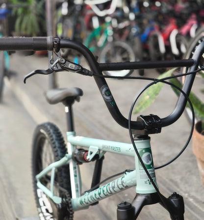 WETHEPEOPLE SWAMPMASTER – MATTE SWAMP GREY