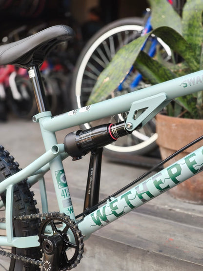WETHEPEOPLE SWAMPMASTER – MATTE SWAMP GREY