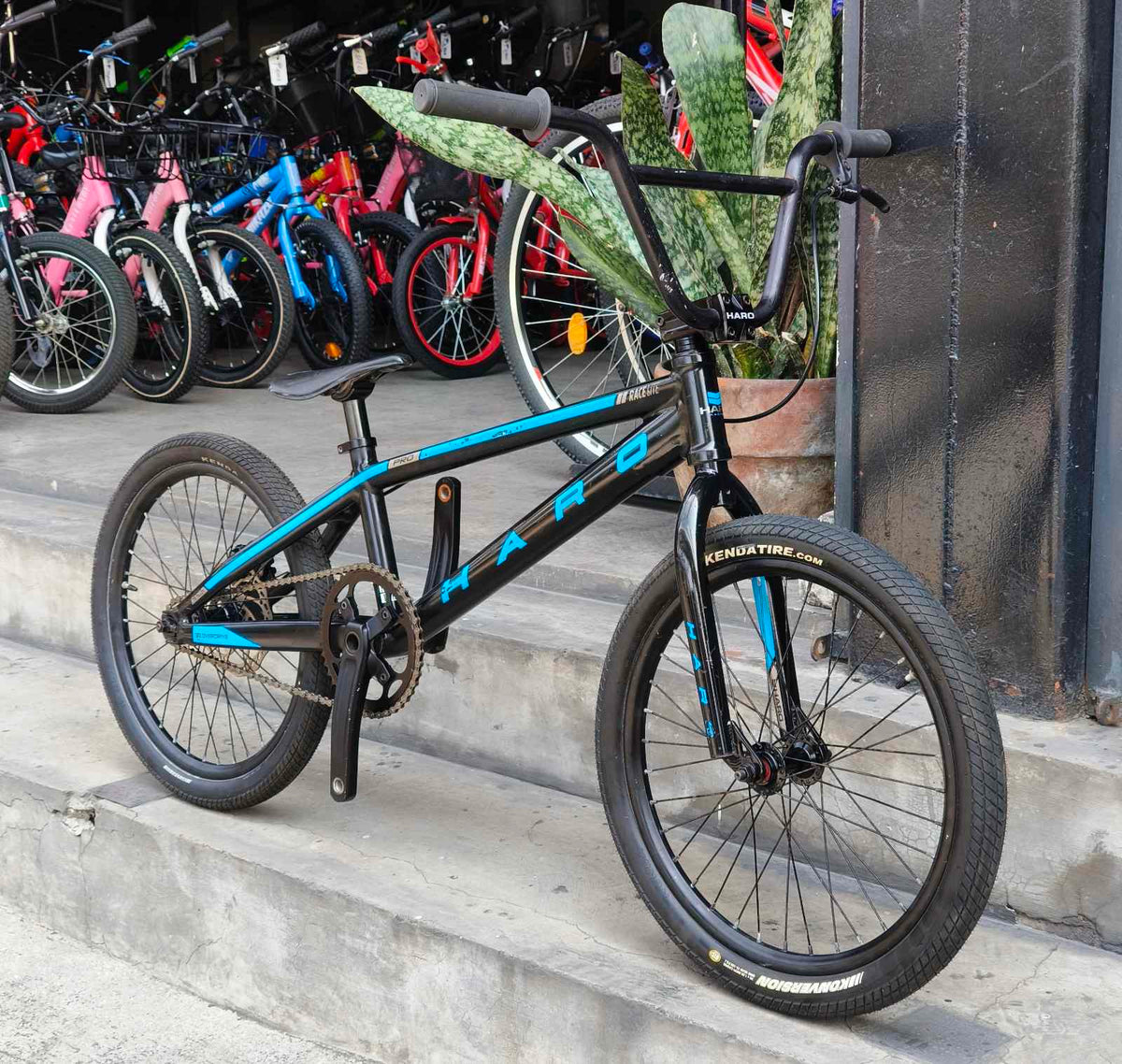 PREOWNED HARO RACE LITE PRO BMX