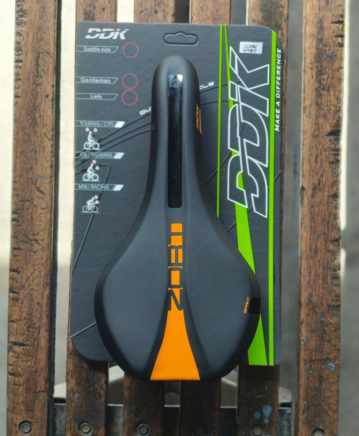 DDK Saddle Model D2359V Zort