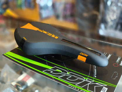 DDK Saddle Model D2359V Zort