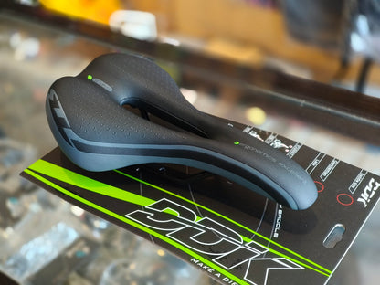 DDK Saddle Model D3733 Snake